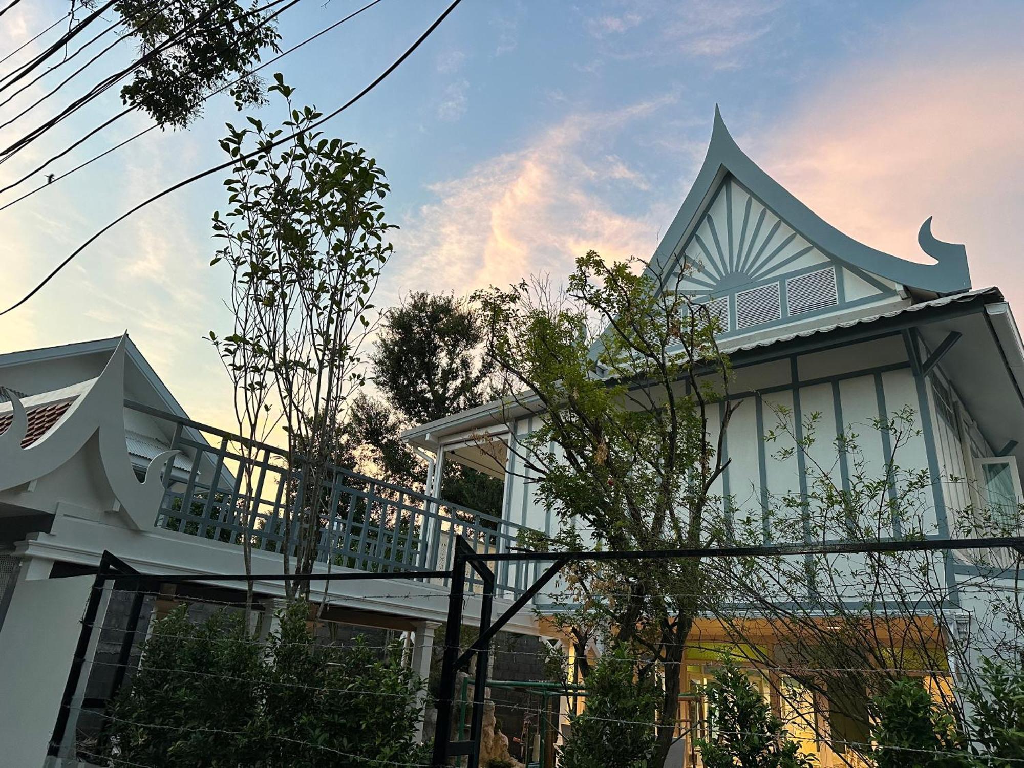 曼谷 Baan Debtida酒店 外观 照片