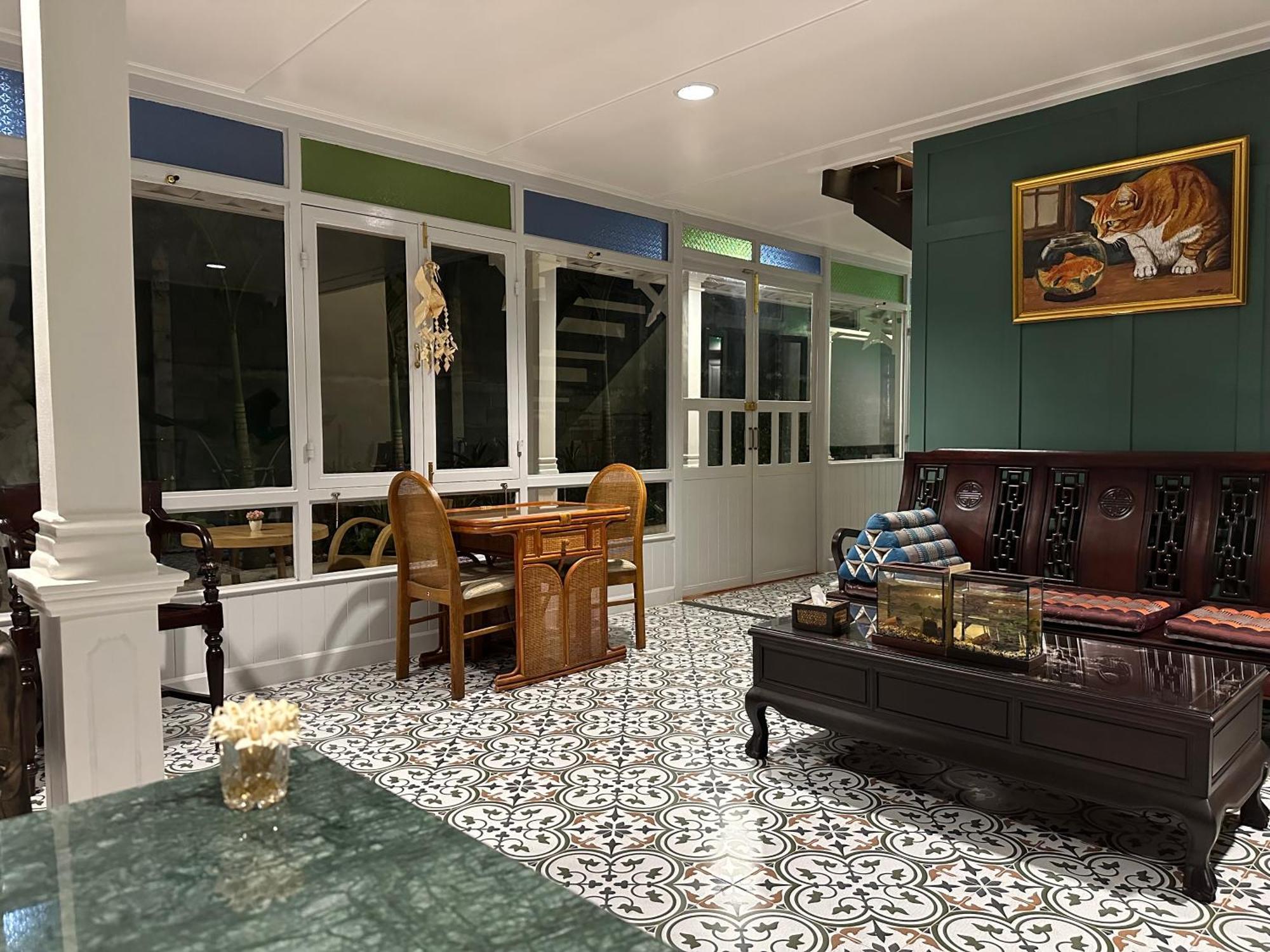曼谷 Baan Debtida酒店 外观 照片