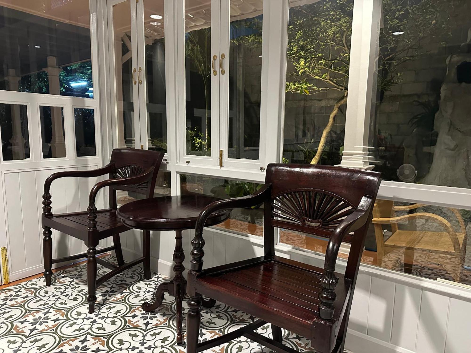曼谷 Baan Debtida酒店 外观 照片