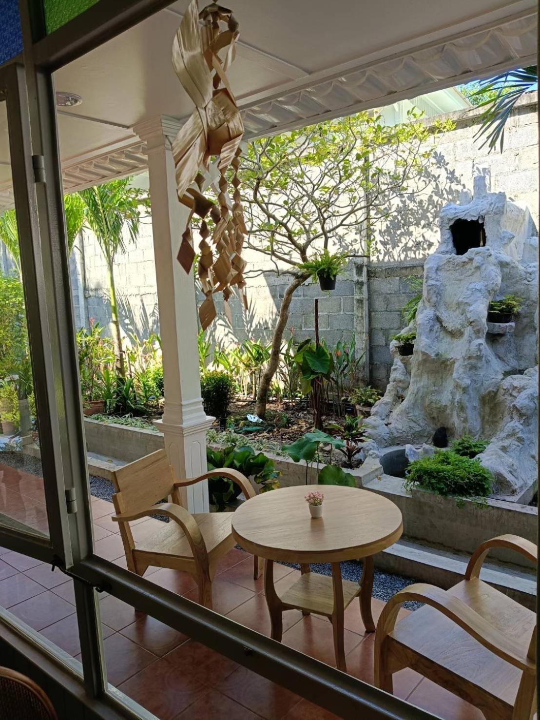 曼谷 Baan Debtida酒店 外观 照片